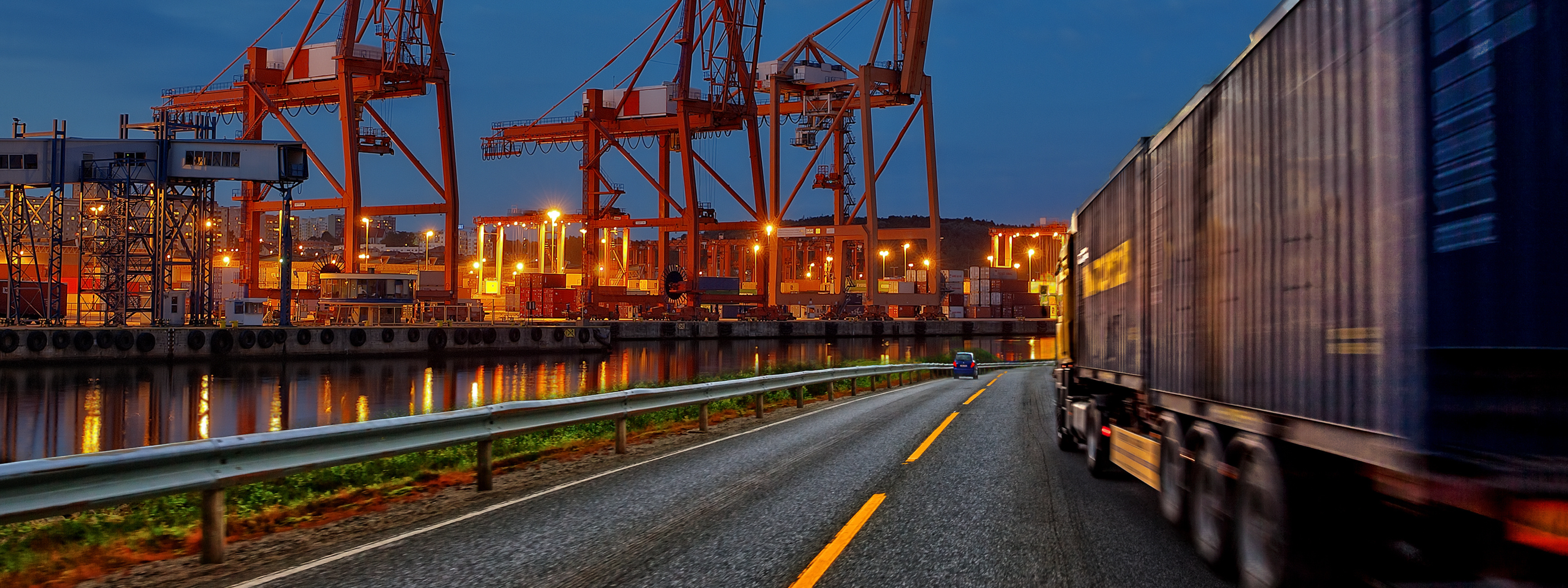 truck heading into ports, port congestion us canada and europe